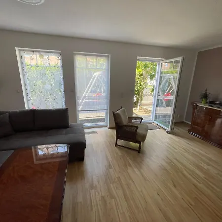 Schoene Ferienwohnung In Augsburg/ 94M^2 Appartement